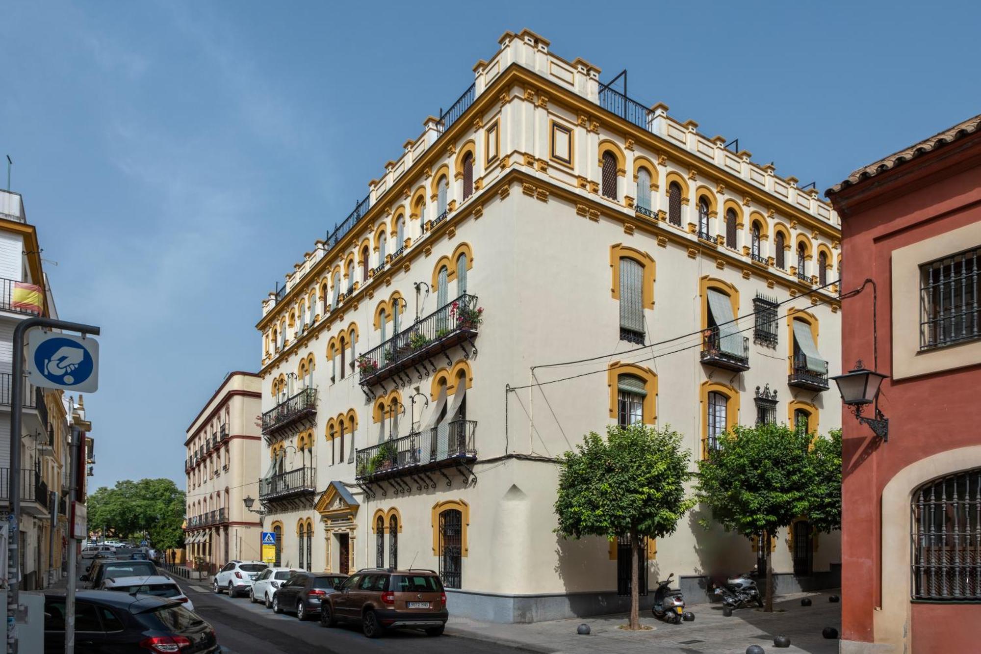 Unika Homes Puerta De La Maestranza Seville Luaran gambar